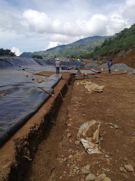 Relleno sanitario con geomembrana